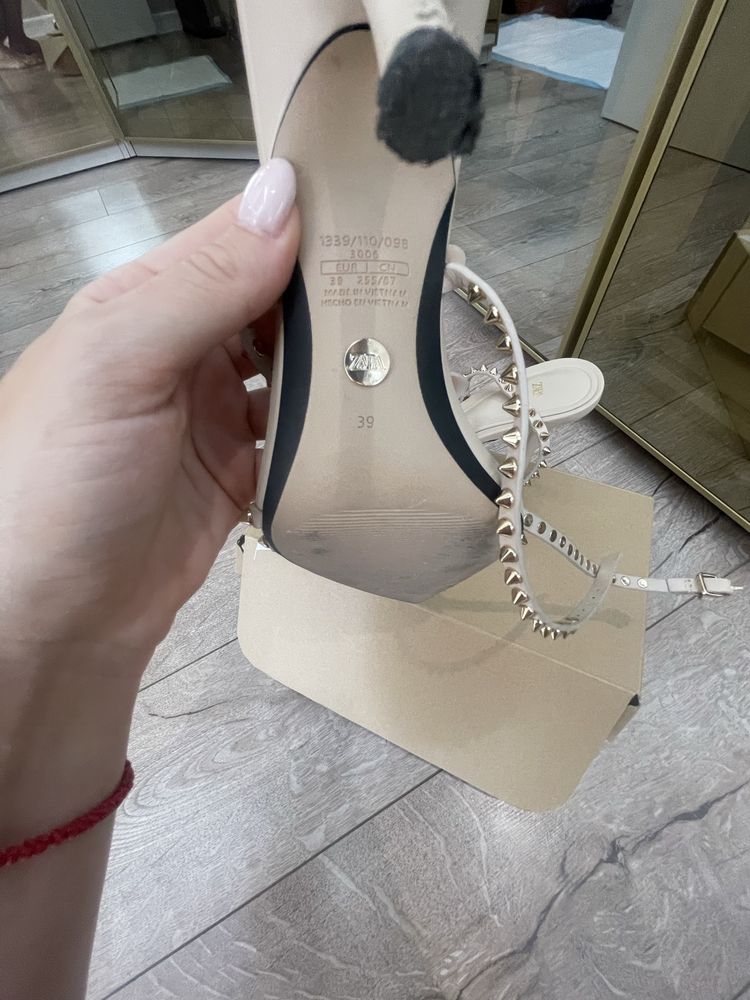 Дамски сандали Zara 39