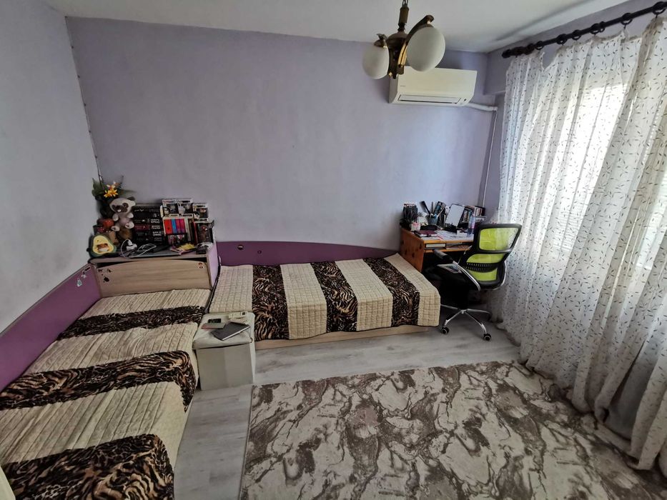 Продавам 2 стаен апартамент Хасково