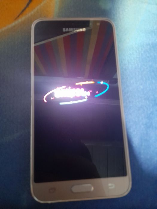 Vand RAPID! Samsung j3 2016 pentru piese! Cititi descrierea!