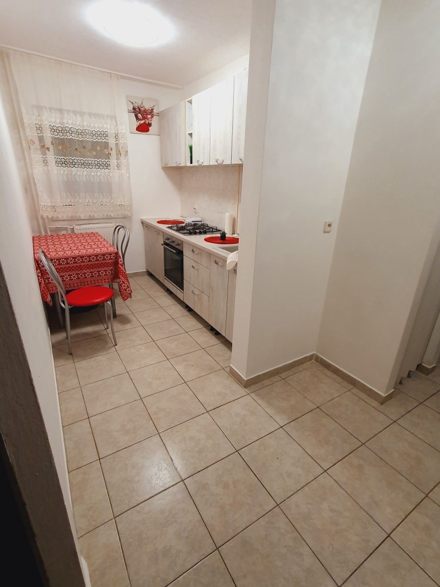 Inchiriez apartament cu o camera zona Complex, Timișoara