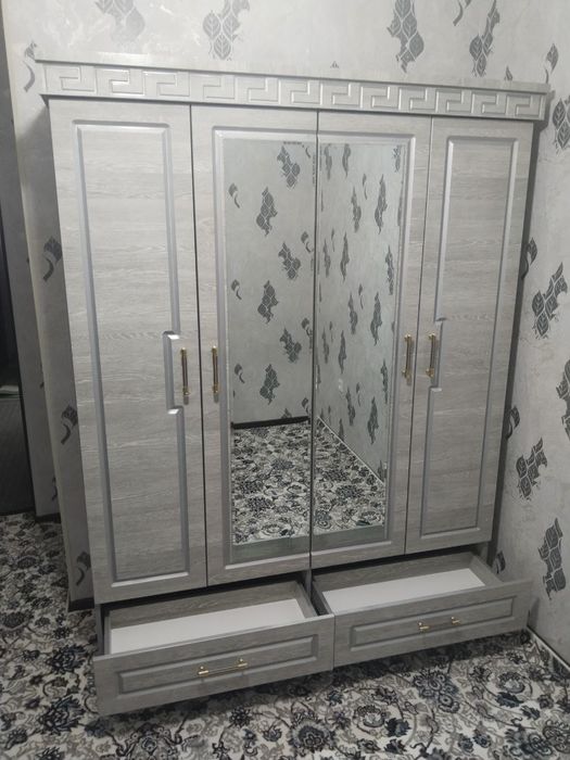 3хонали квартира Ижарага берилади