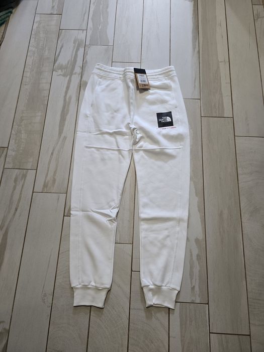 Pantaloni The North Face 100% originali, marimea S si M