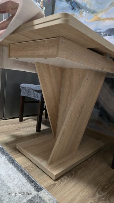 Vând masa bucatarie/living stare impecabila extensibila