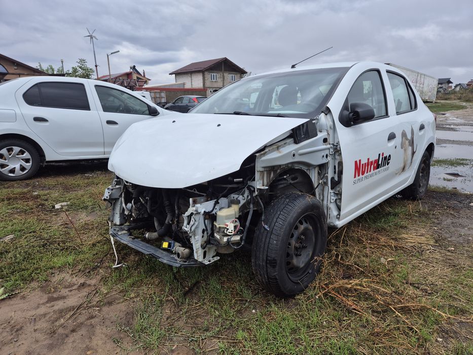 Dacia Logan avariat
