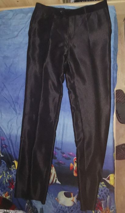 Уникален костюм за повод