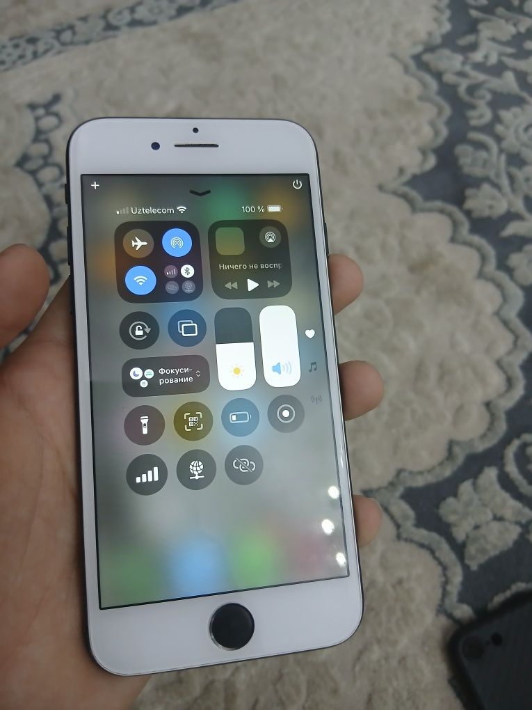 IPhone se 2020 ideal 128 tali emkost 100%