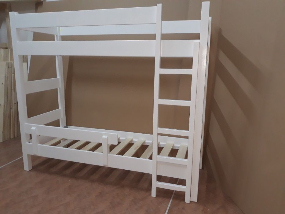 TRANSPORT GRATUIT.Pat etajat cod 2027