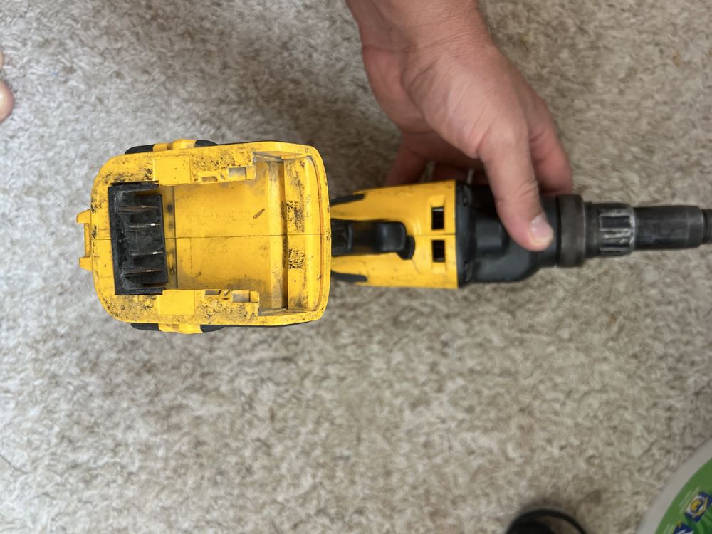 Filetanta dewalt defecta