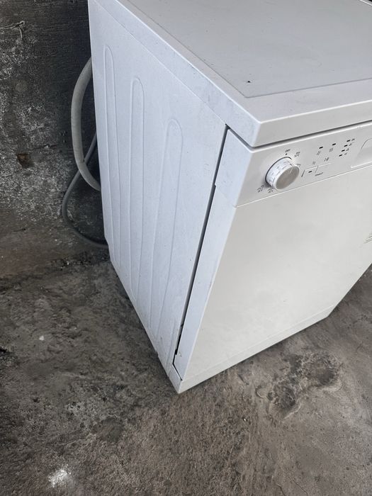 Продам посудомоющую машинку