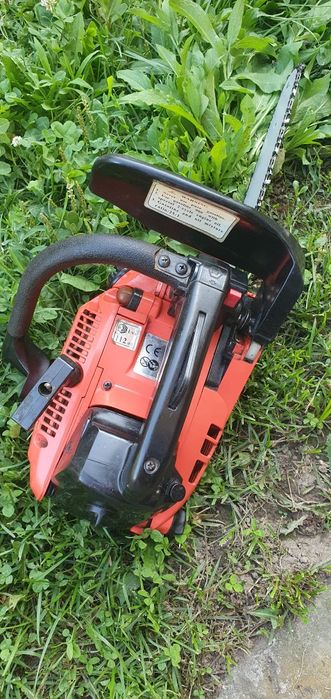 Vând drujbă pentru o mână