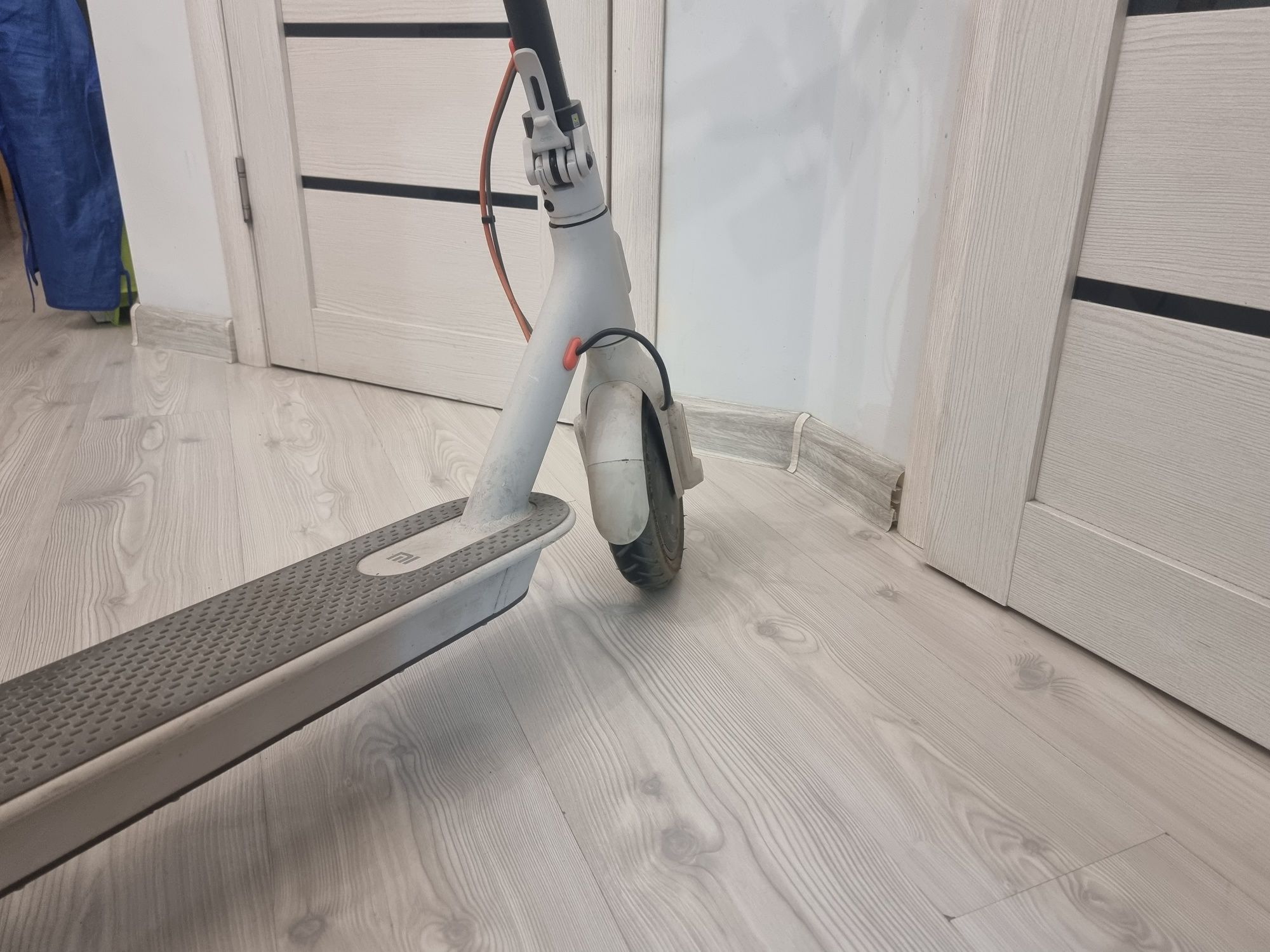 Электросамокат Xiaomi Mi Electric Scooter 3, 25 км/ч Серый