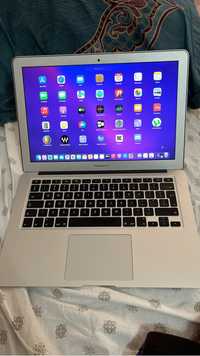 MacBook Air Early 2015 13 Inch , I5 - Dual-Core, 250Gb, 8Gb RAM