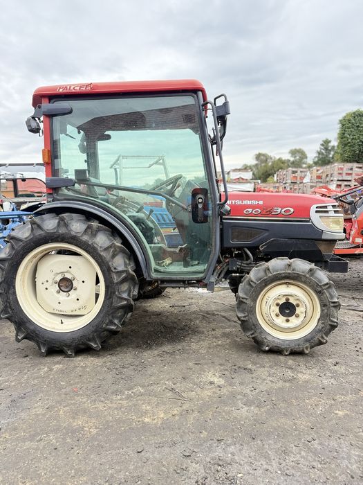 Tractor japonez Mitsubishi GO 30 CP. + Clima