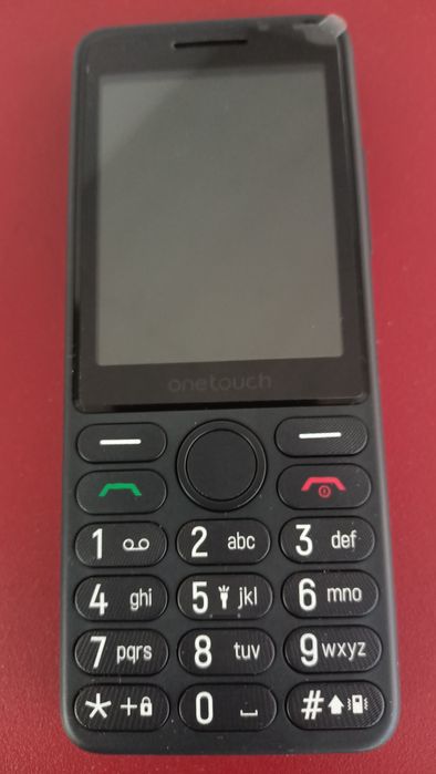 Vând telefon cumpărat de nou pentru un bătrân dar nu se descurcă cu el