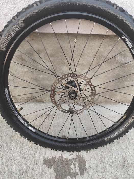 Roti pe 26 cu tot cu camera