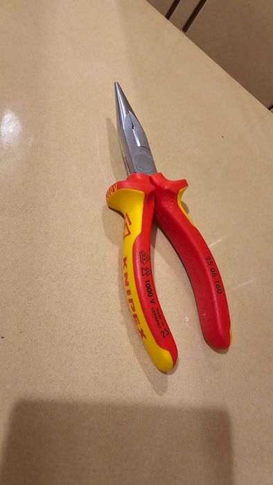Cleste VDE cu cioc lung semirotund, 160mm, Knipex 25 06 160