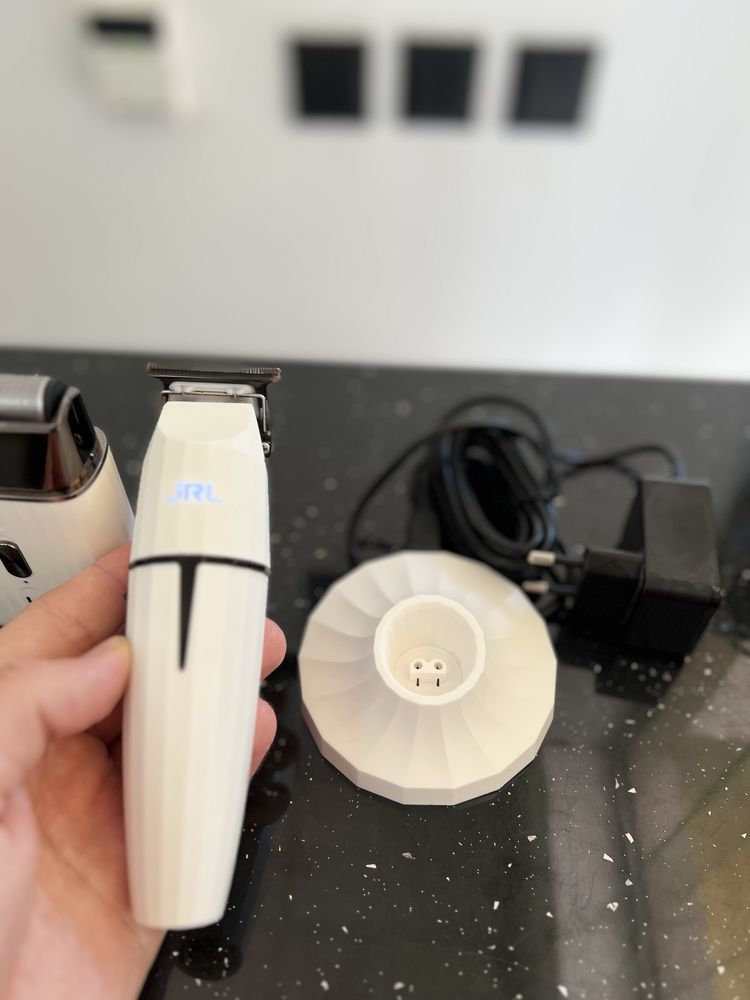 Продавам JRL Ghost Trimmer и Ghost Shaver!