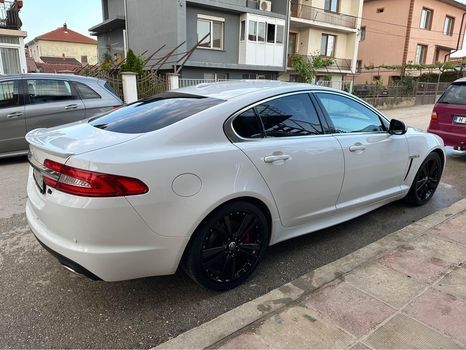 Jaguar XF R Line