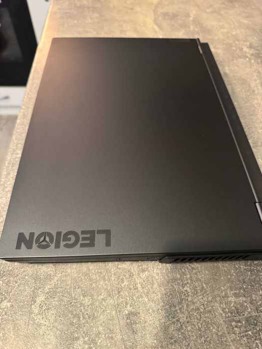Lenovo Legion 7 (i7-11800H, RTX 3060, 32 GB RAM)