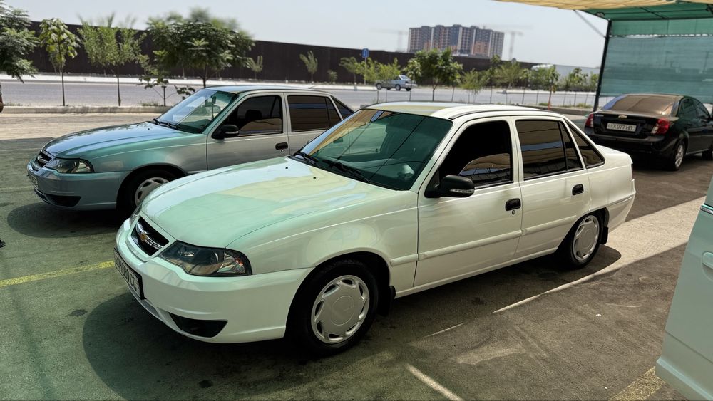 Nexia 2 2014 yil  350000 prabeg 1.6 mator