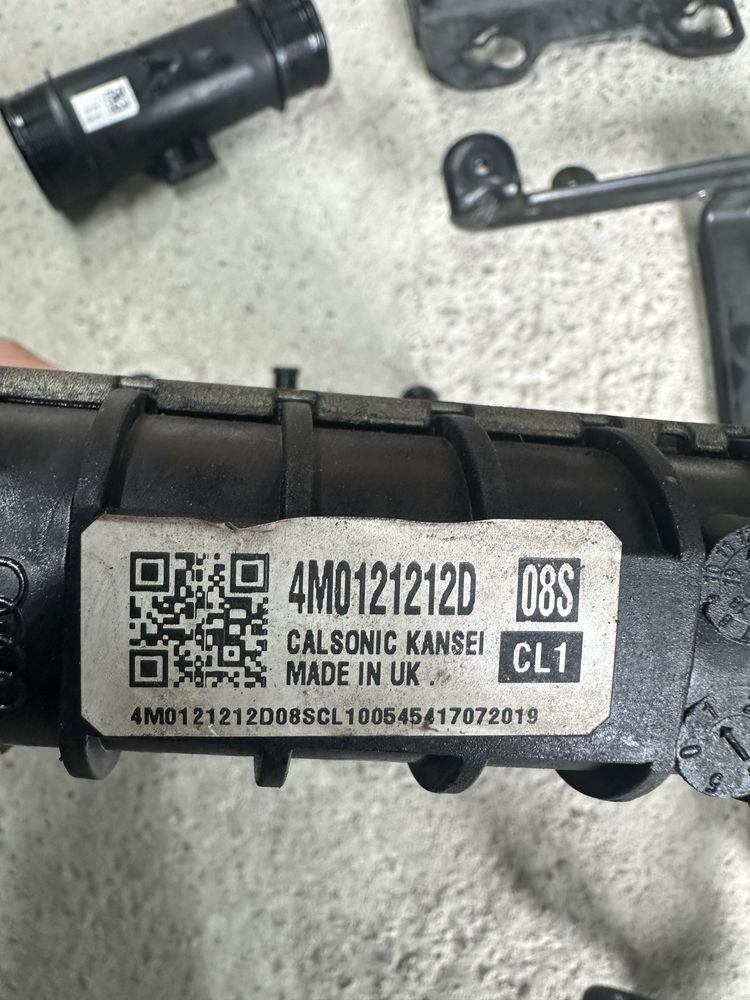 Carenaj stânga față,radiator vw touareg 3.vod:4m0121212.D