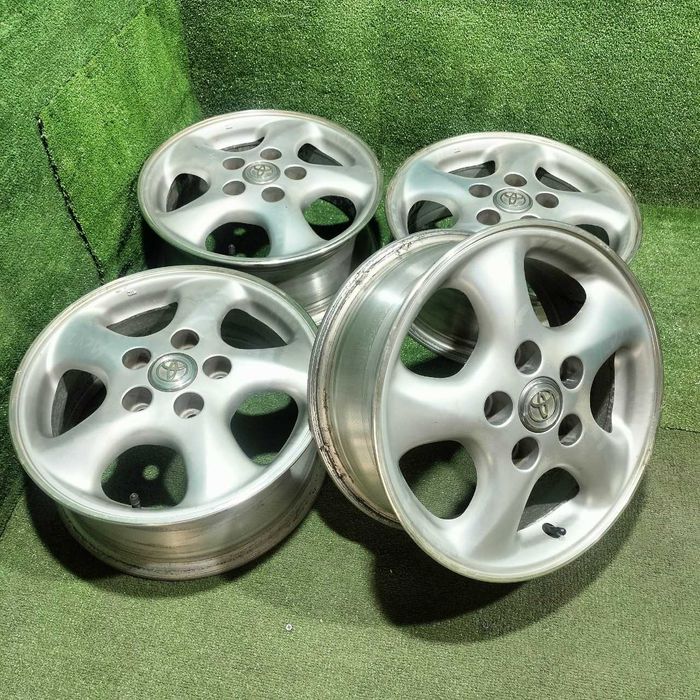 Продам Диски оригинал TOYOTA Windom 20 R15 6J 5/114/3 ЦО 60/1 ЕТ 45