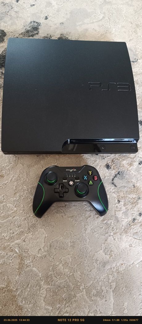 Vând PlayStation 3
