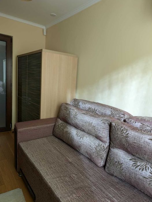 Canapea extensibila si dulap