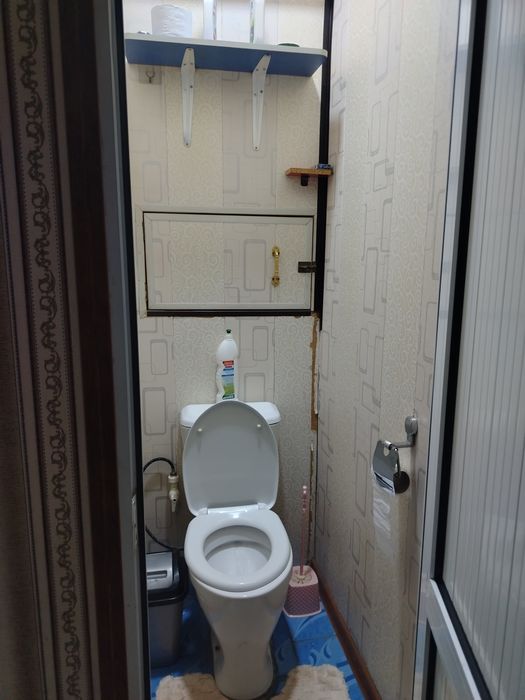 Продаётся трехкомнатная квартира третий этаж в районе Артыкова.