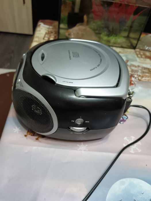 VÎND Radio casetofon portabil Trevi