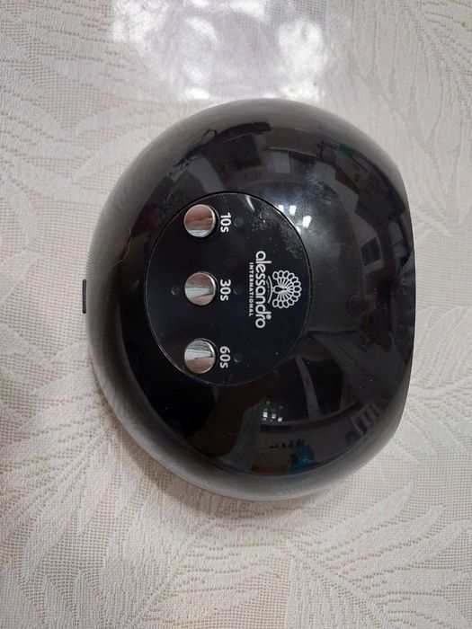 Продаю лампу для маникюра