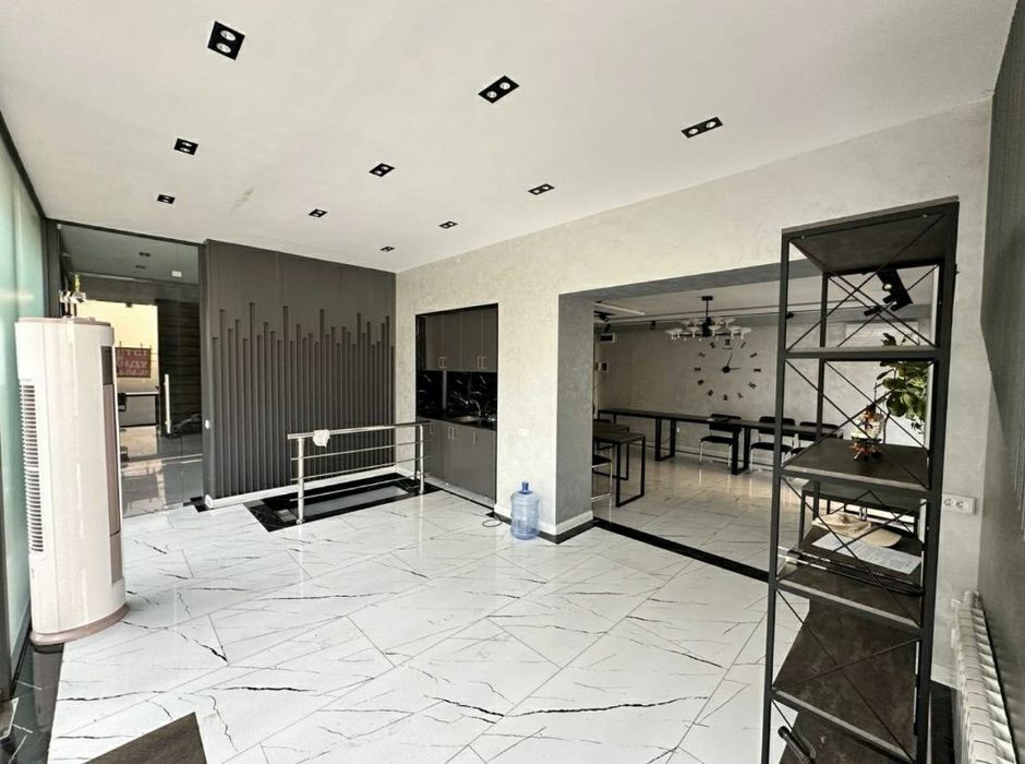 Продаётся коммерческое помещение (нежилое) Ц-5 2-Линия