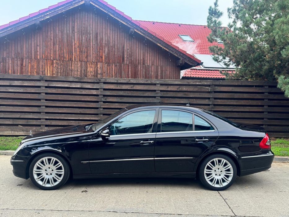 Mercedea E280 4matic e class