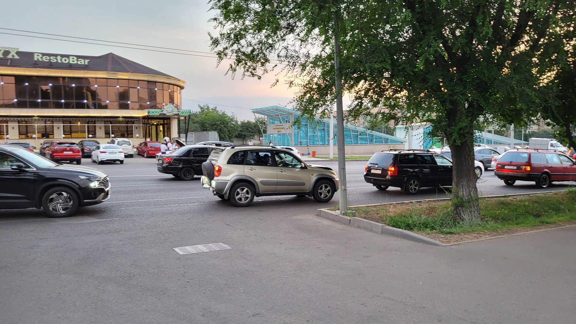 Сдам в аренду гараж.