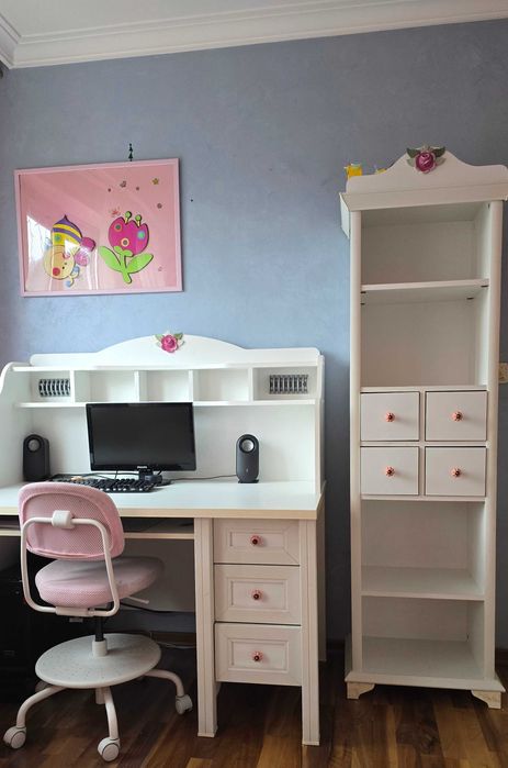 Детски мебели за момиче–легло, гардероб, бюро, тоалетка, шкаф за книги