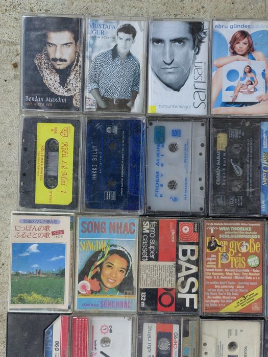 55 броя аудиокасети за касетофон