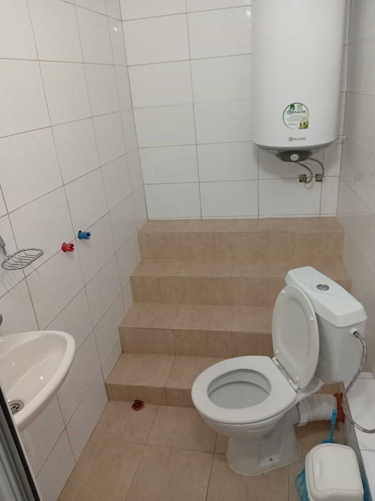 Дава се под наем Едностаен апартамент в Поморие - 35 кв.м за 306 € - Снимка #3