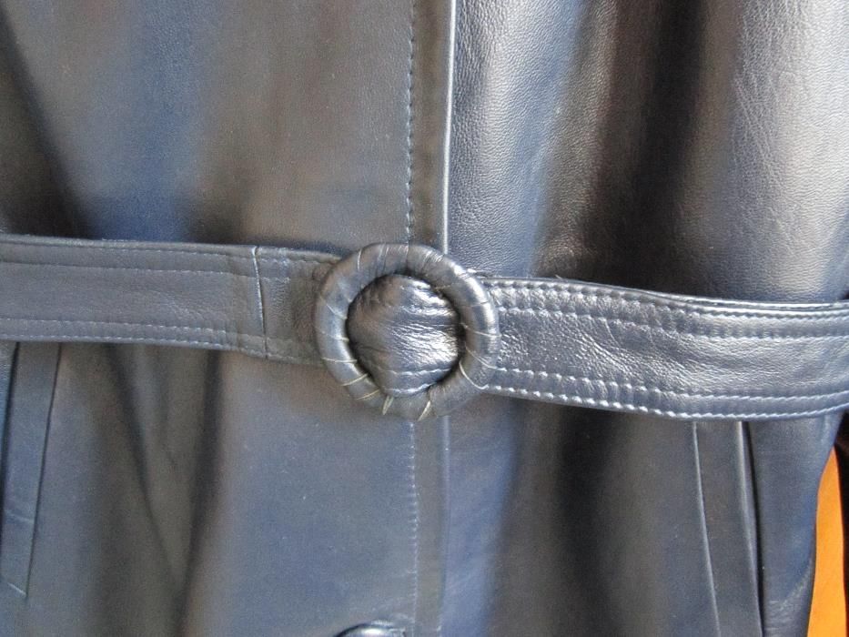 Haina de piele midi marime 44. Noua
