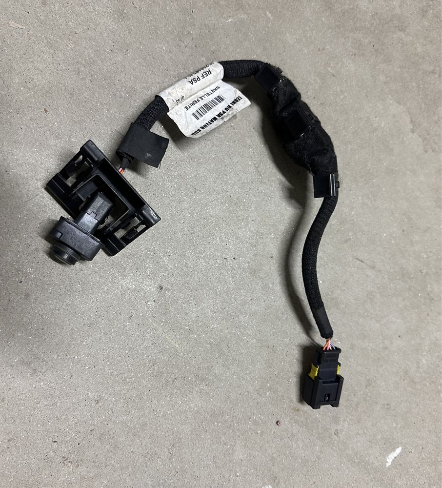 Camera marsarier Peugeot 308, 3008, 5008 Citroen C3, C5 cod 9809301080