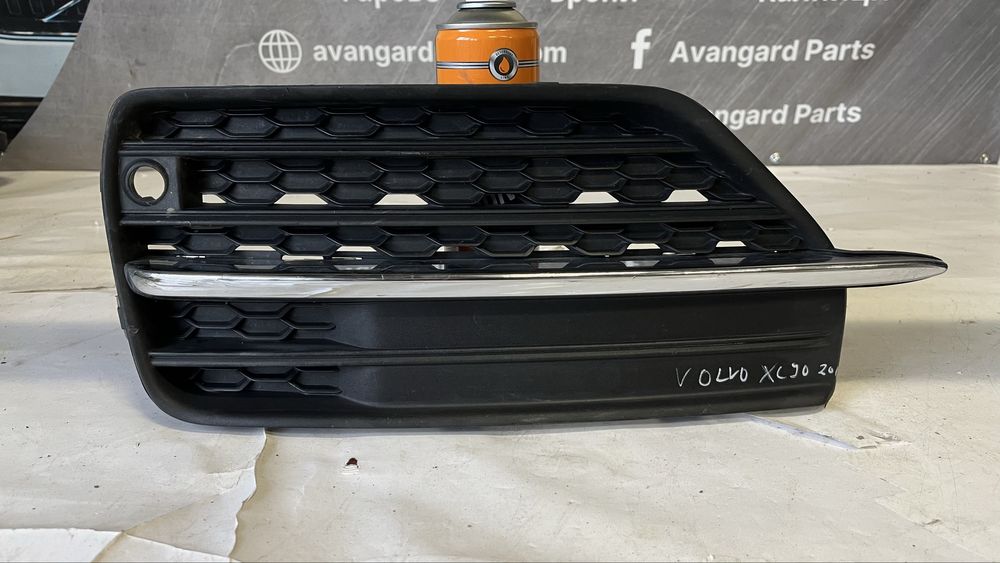 Лява решетка за халоген Volvo XC90 2 2016-