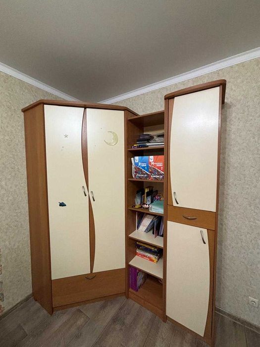Комплект мебели, в хорошем состоянии