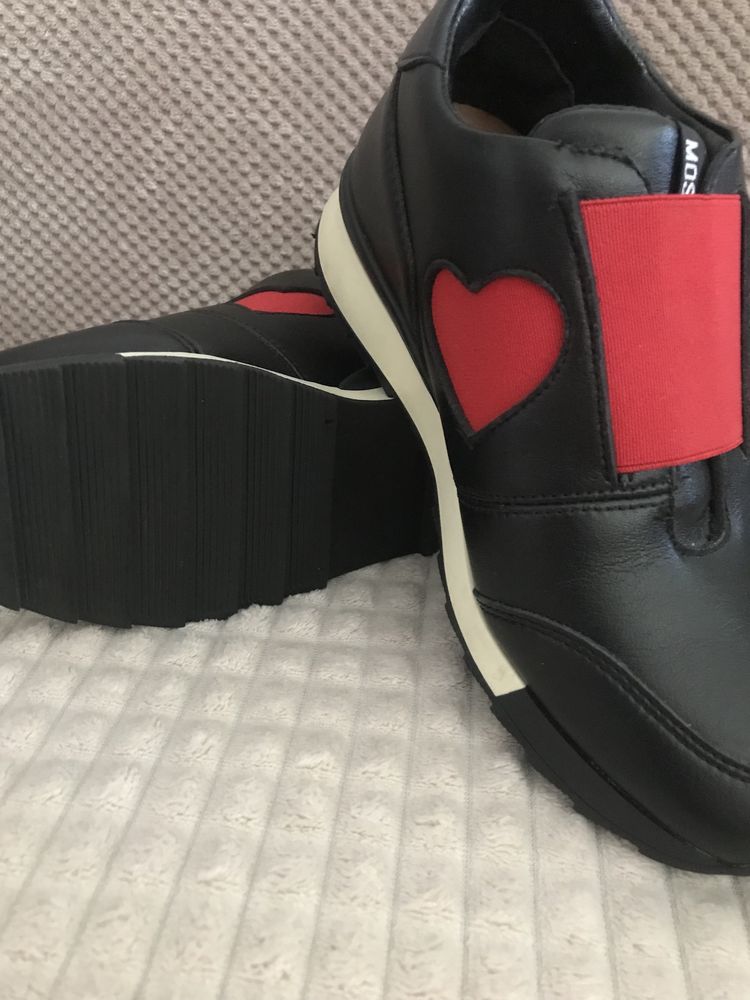 Нови Обувки Love Moschino N35