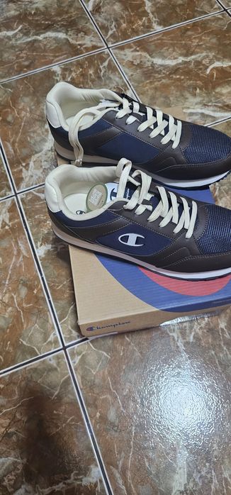 Vand adidasi CHAMPION NOI