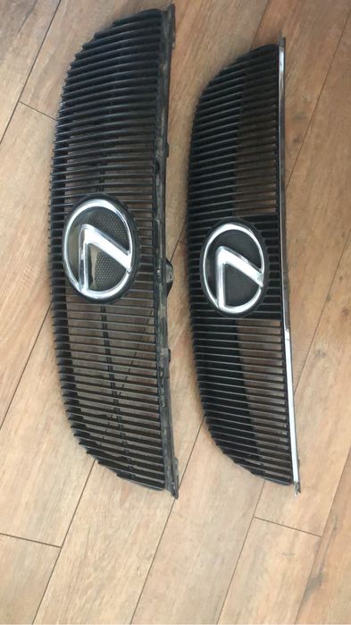 Продам решетка бампера Lexus Gs 300