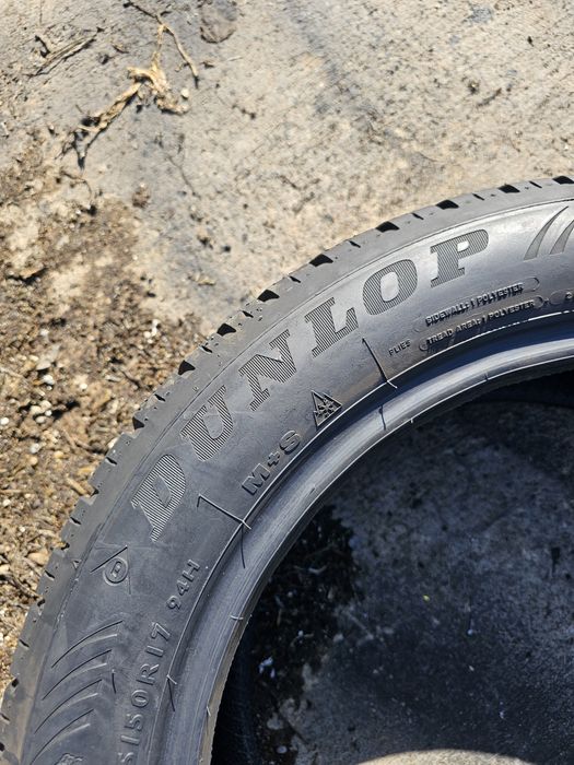 225 50 17 Dunlop m+s