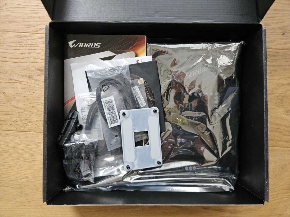 Дънна платка Gigabyte X570 AORUS ELITE AM4