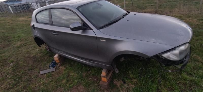 Dezmembrez bmw seria 1 123d pachet M