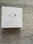 Air pods 2 чисто нови спешно !!
