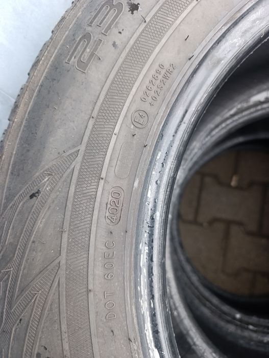Зимни гуми 235/65/17 Nokian 4бр DOT 4020
