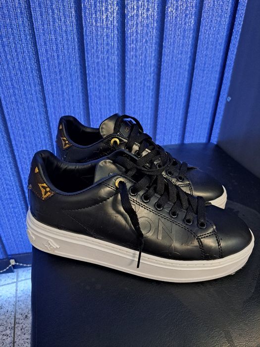 Обувки Louis Vuitton